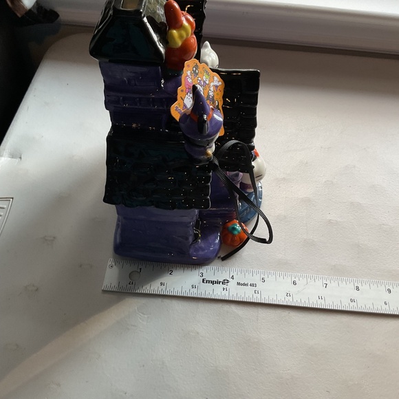 Blue Sky Hello Kitty And Friends Haunted Castle Candle House - Picture 3 of 11